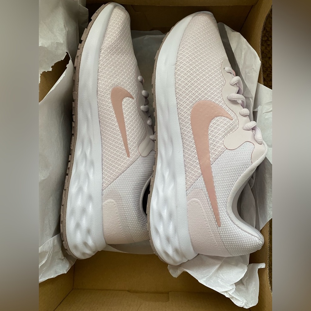 NWT Nike Women's Revolution 6 Next Nature Running Shoes - Picture 2 of 8